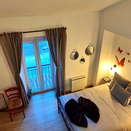 Crezilles Hotes Buitenkant foto