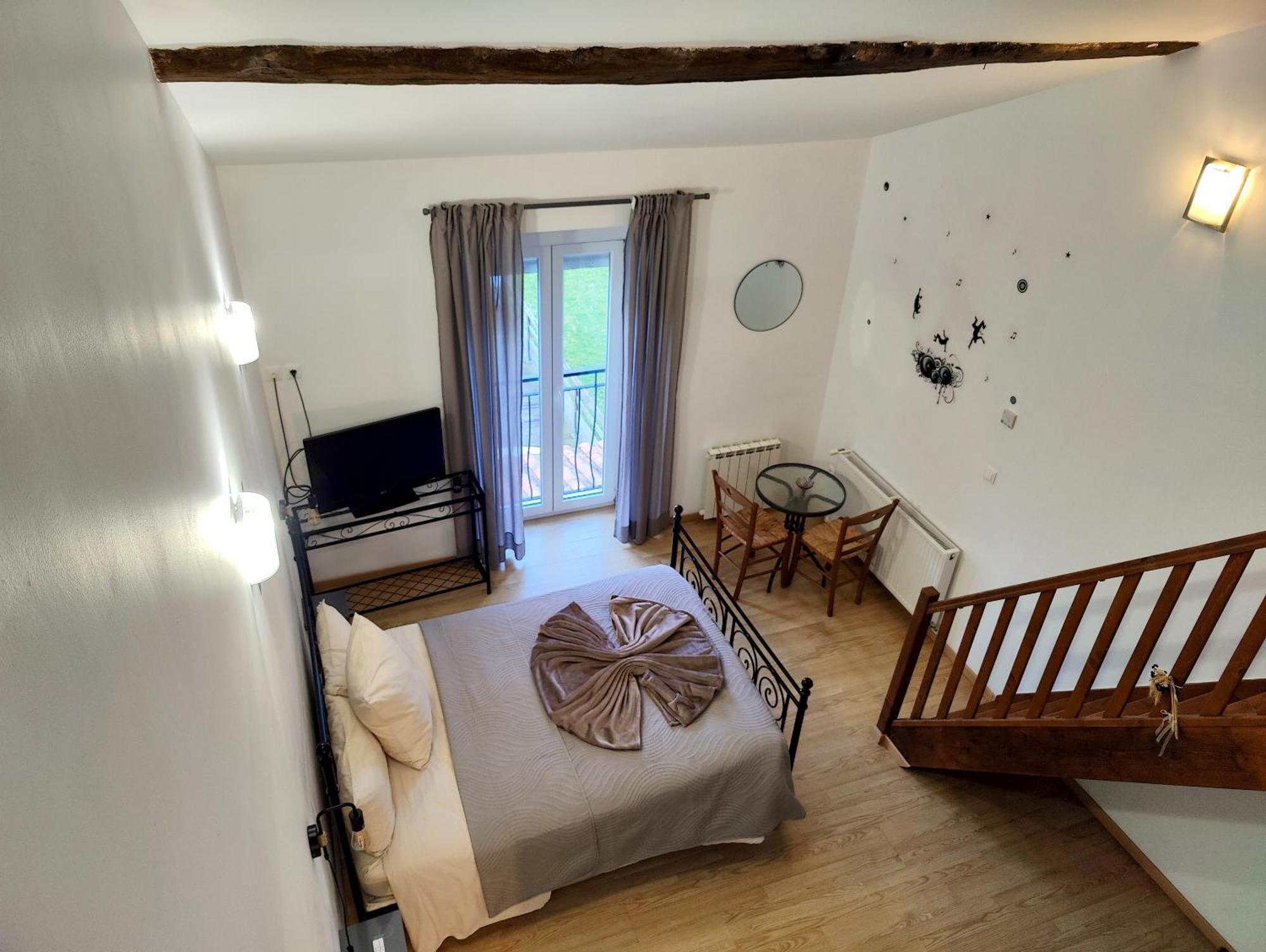 Crezilles Hotes Buitenkant foto
